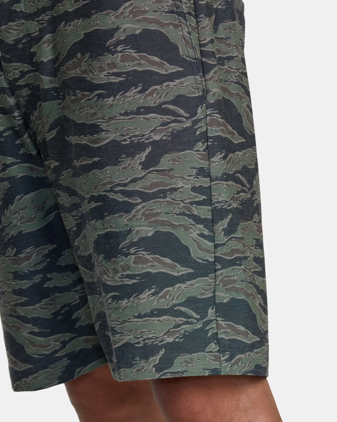 ALL TIME HEMP HYBRID 19" SHORTS