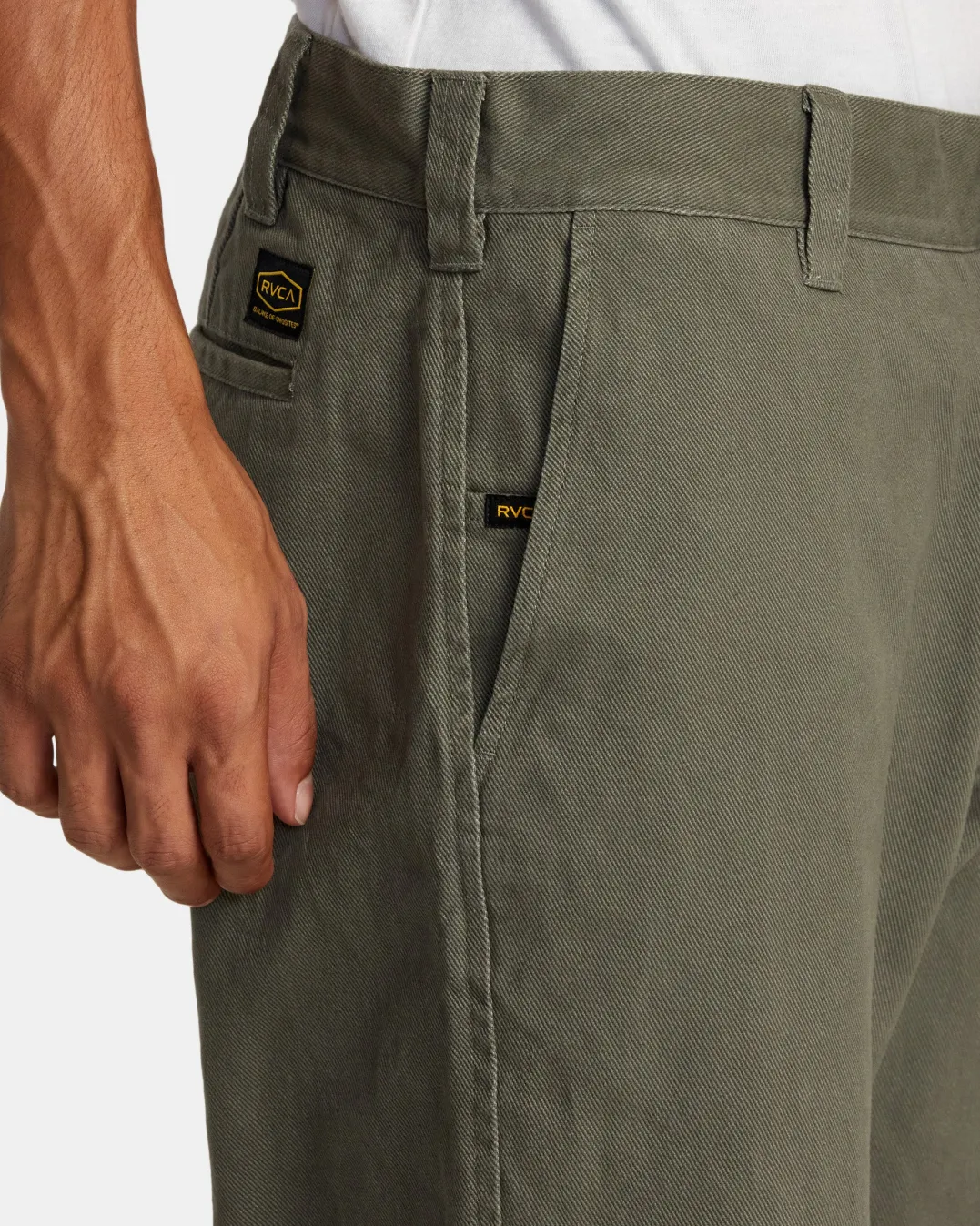 AMERICANA CHINOS