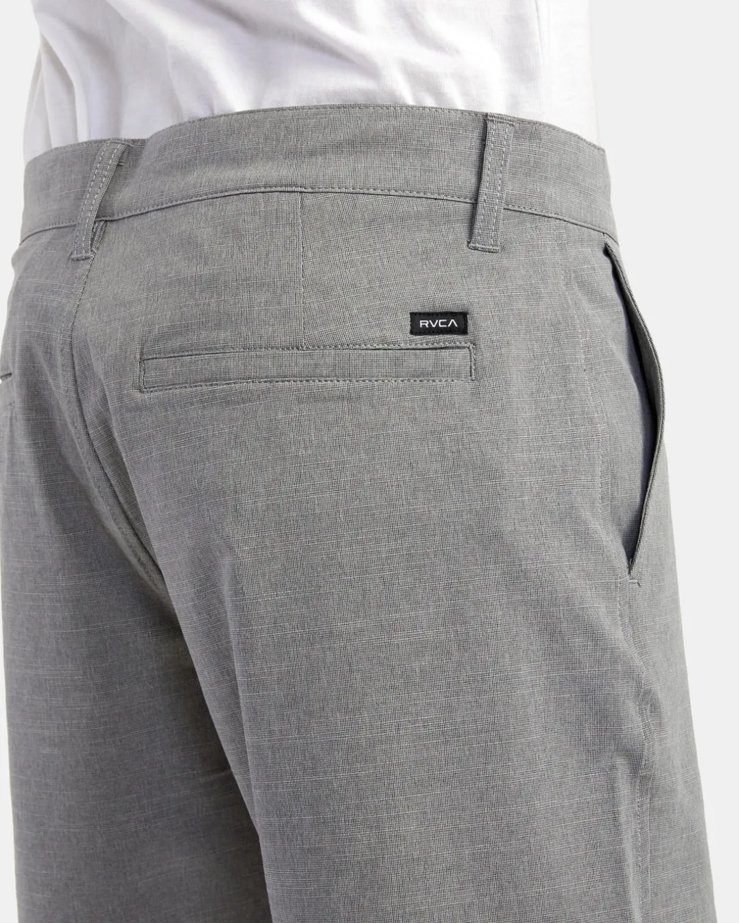BALANCE HYBRID 20" SHORTS