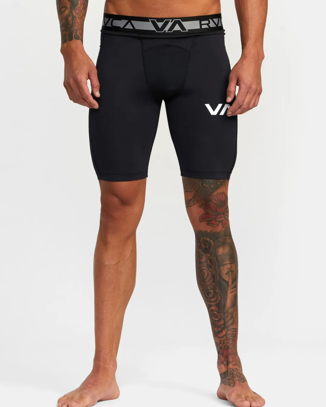COMPRESSION TRAINING SHORTS