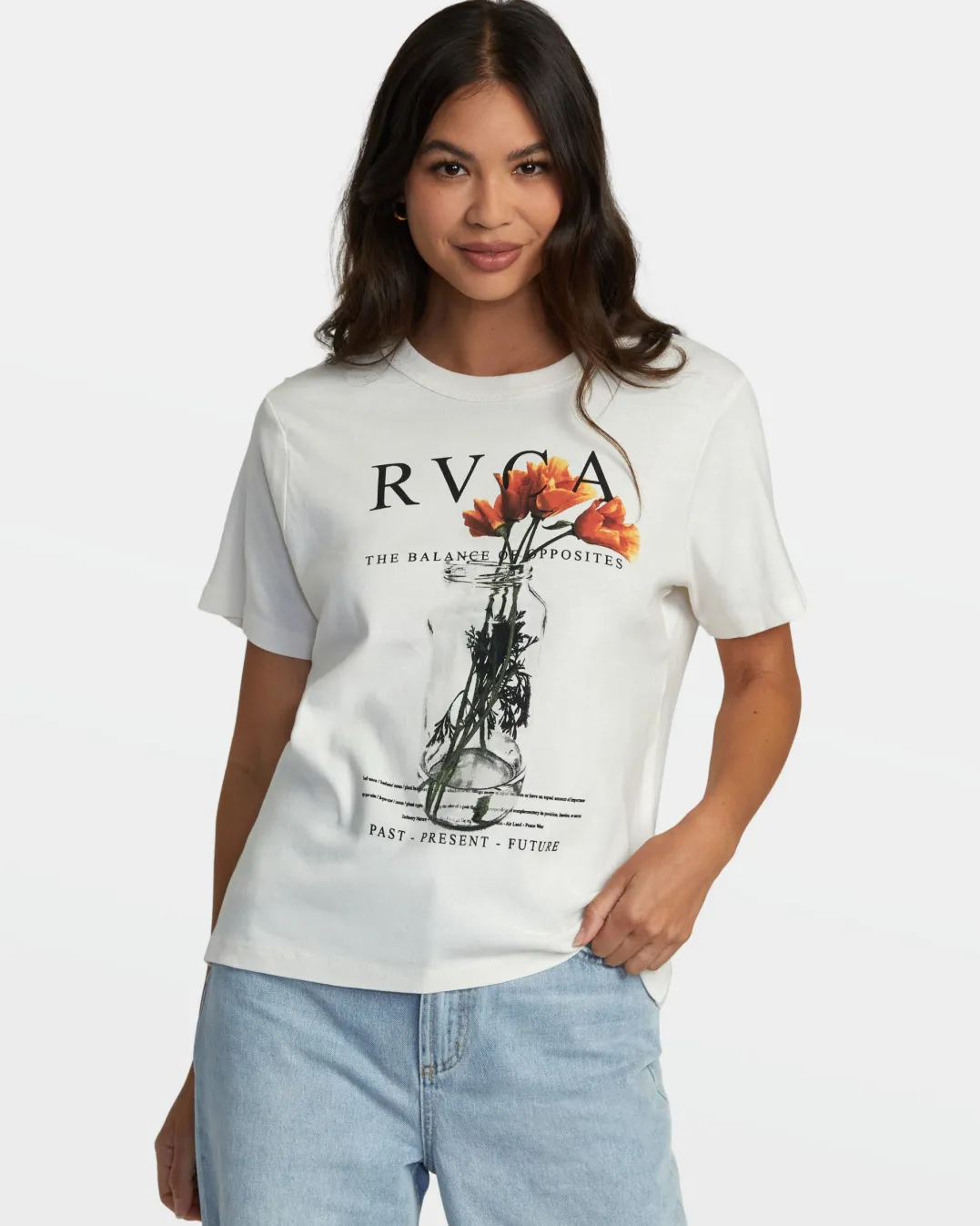 DAILY TEE