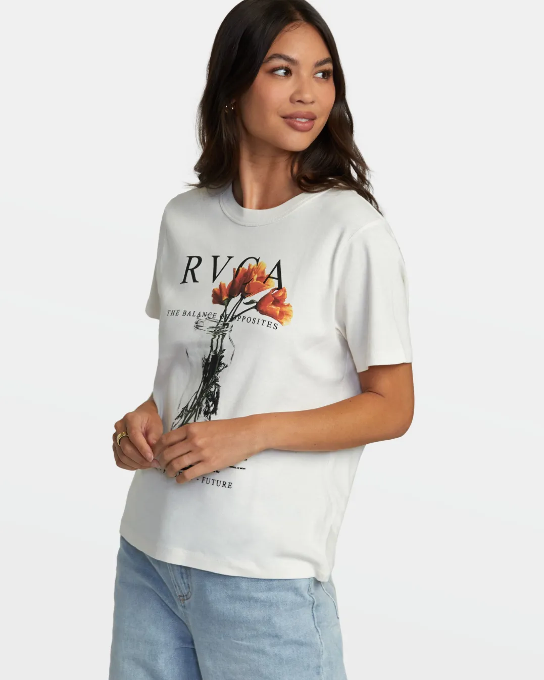 DAILY TEE