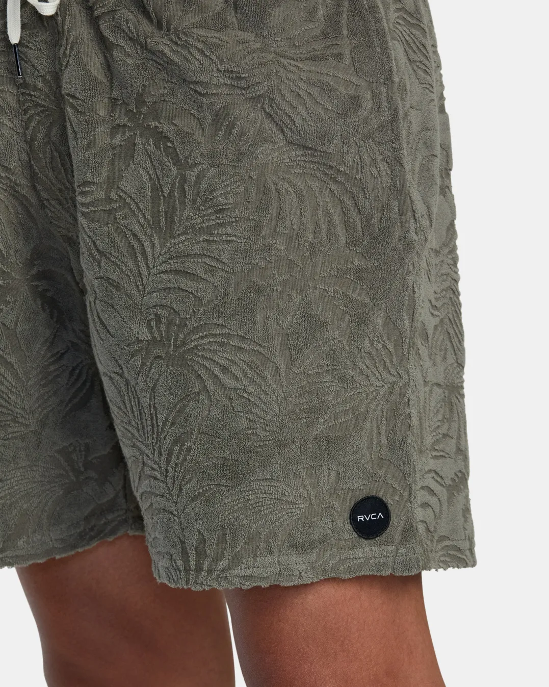 PALMS DOWN 17" ELASTIC WAIST SHORTS