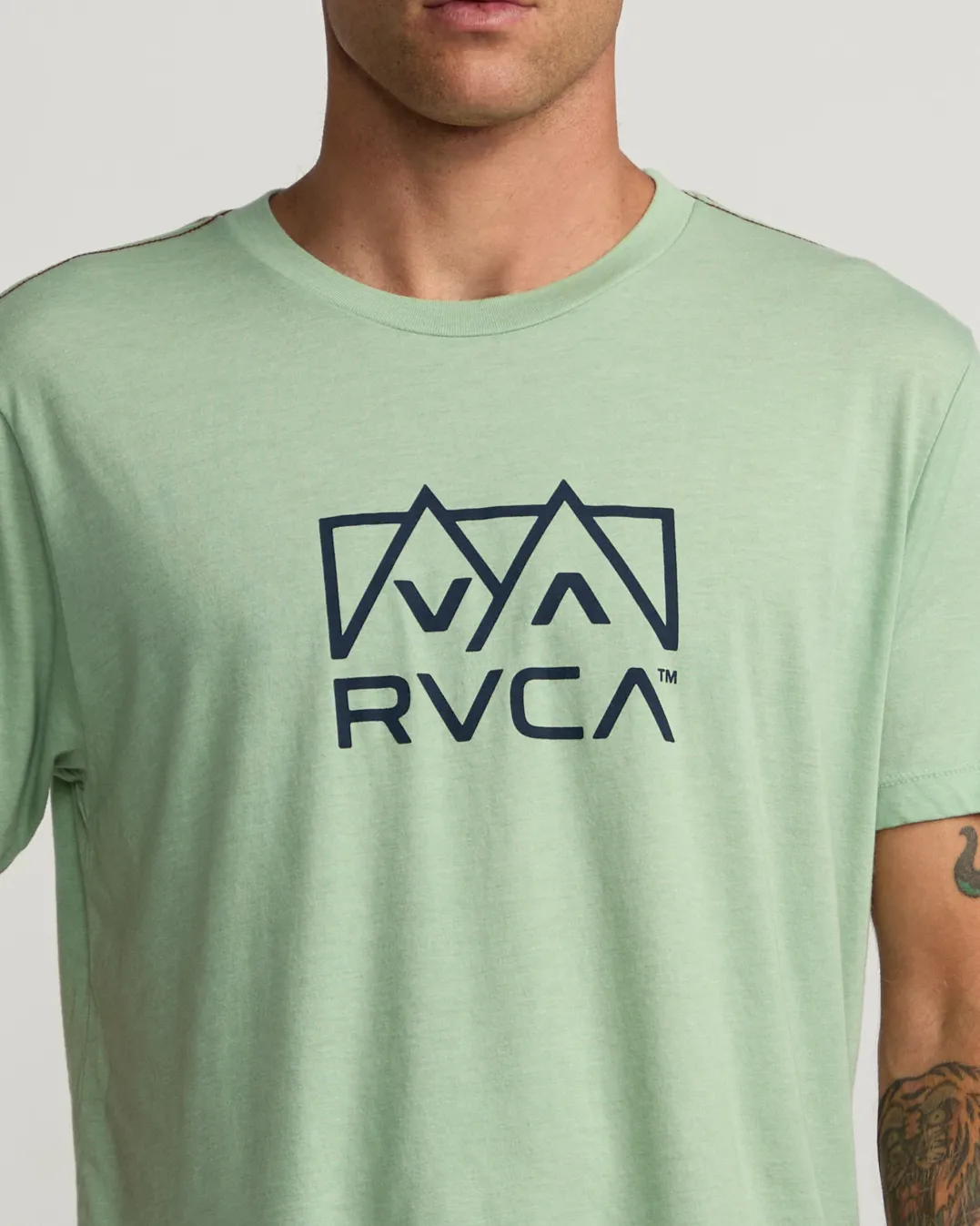 PEAKS TEE