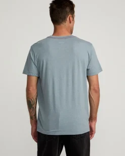 PEAKS TEE