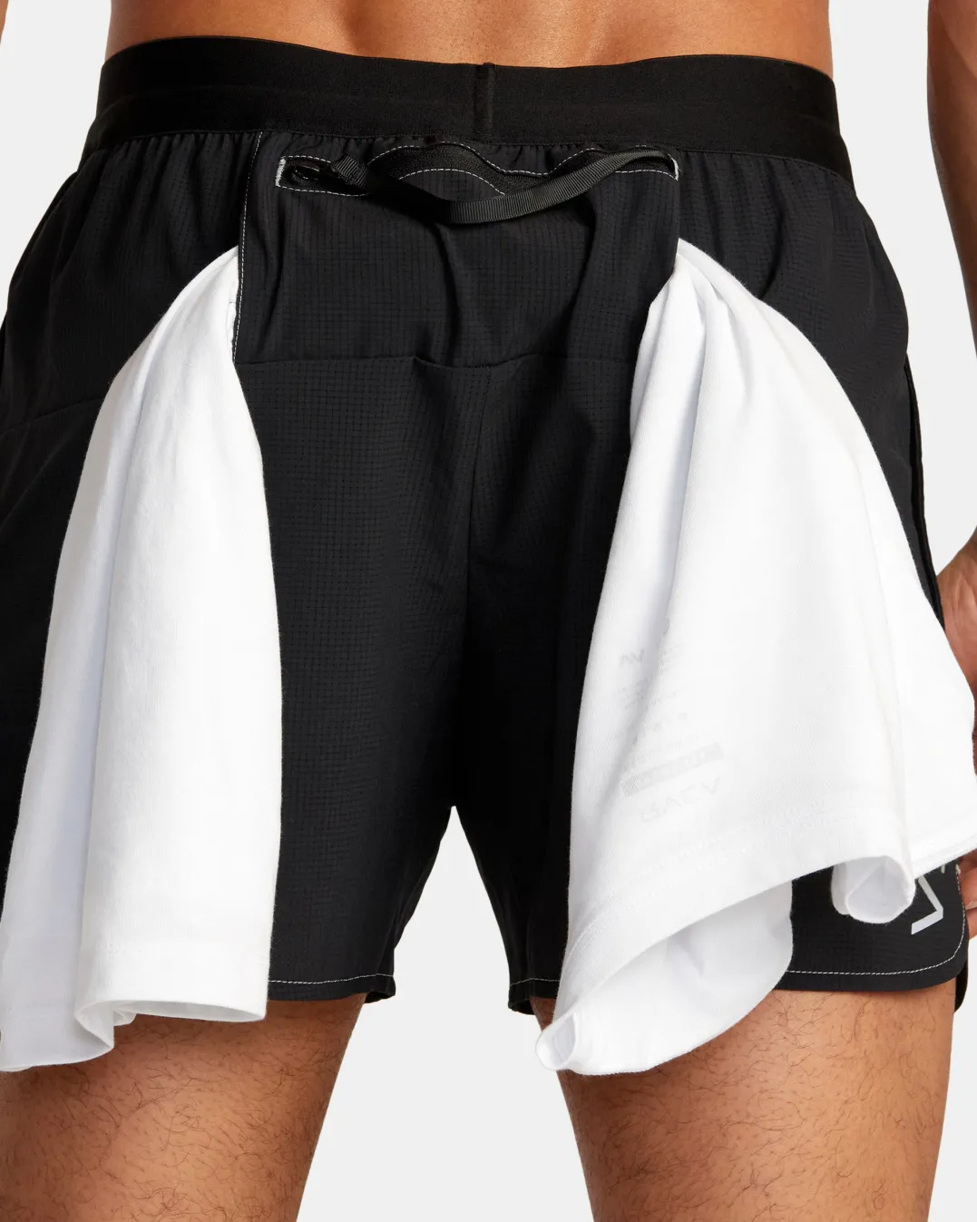 RVCA RUNNER 14" ELASTIC WAIST SHORTS
