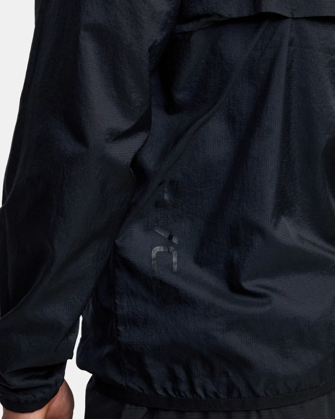 RVCA RUNNER LIGHTWEIGHT TRAINING JACKET