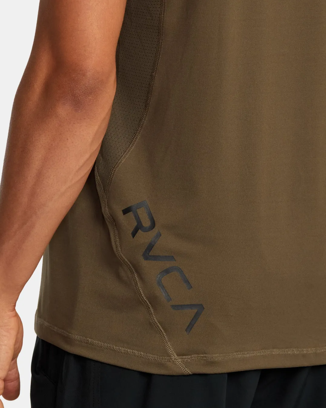 SPORT VENT PERFORMANCE TEE