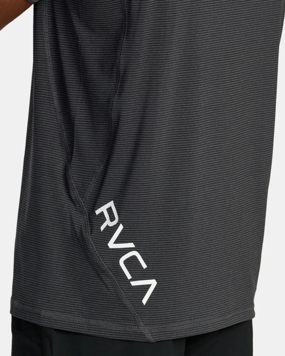 SPORT VENT STRIPE TECHNICAL SHORT SLEEVE TOP