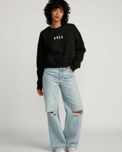 STACKED COURT CREW SWEATSHIRT