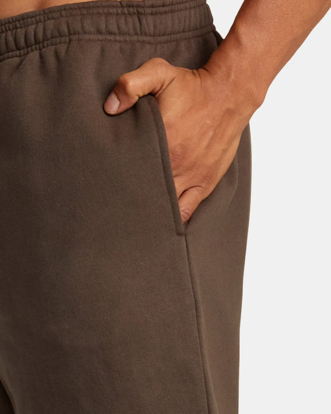 VA ESSENTIAL 18" SWEAT SHORTS