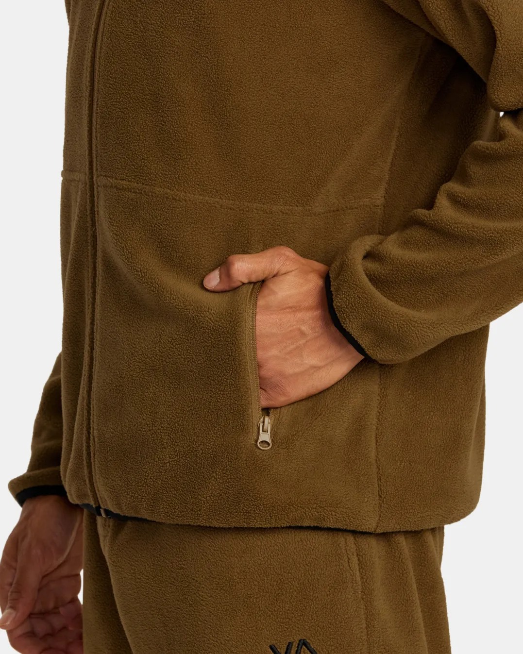 VA ESSENTIAL MICRO FLEECE