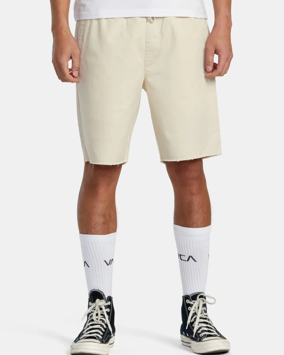WEEKEND ELASTIC WAIST SHORTS