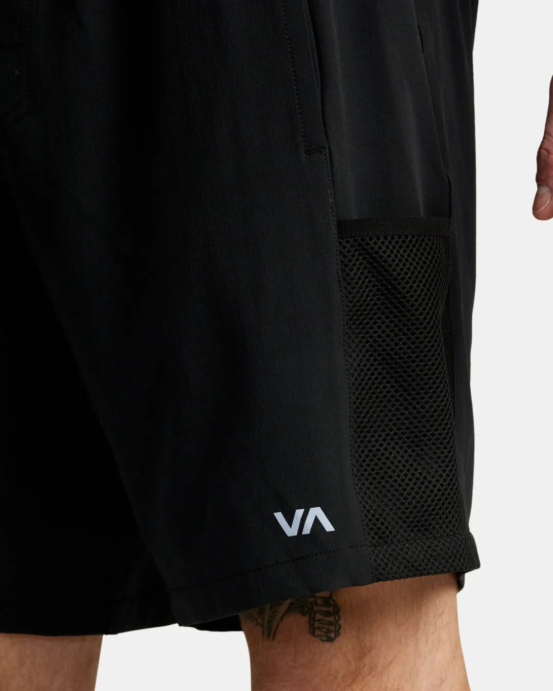 X OVER SHORT UTILITY SHORTS