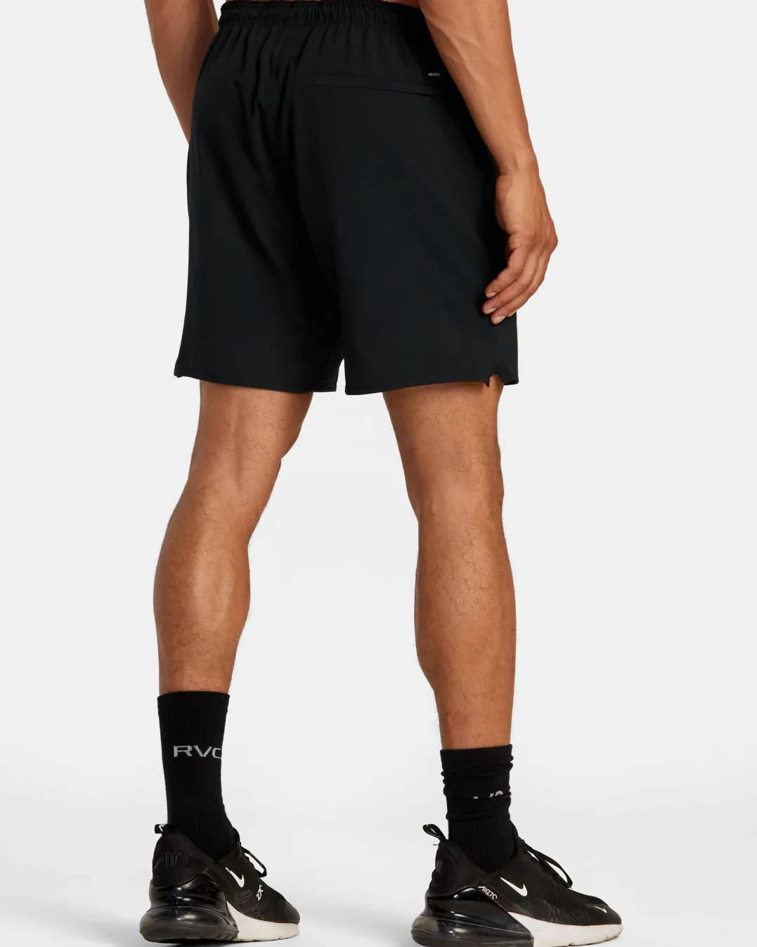 YOGGER STRETCH 17" ATHLETIC SHORTS