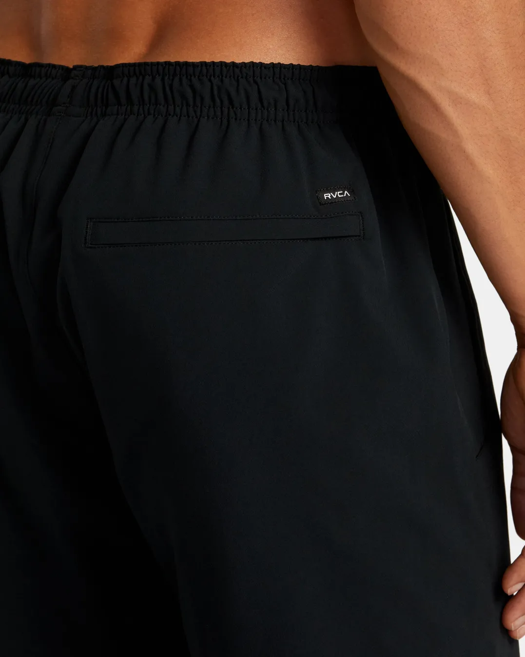YOGGER STRETCH 17" ATHLETIC SHORTS