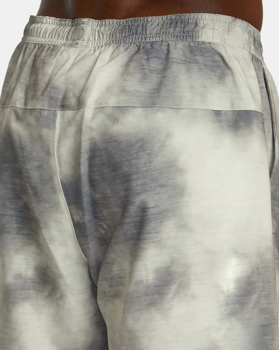 YOGGER TRAIN 2-IN-1 17" WORKOUT SHORTS