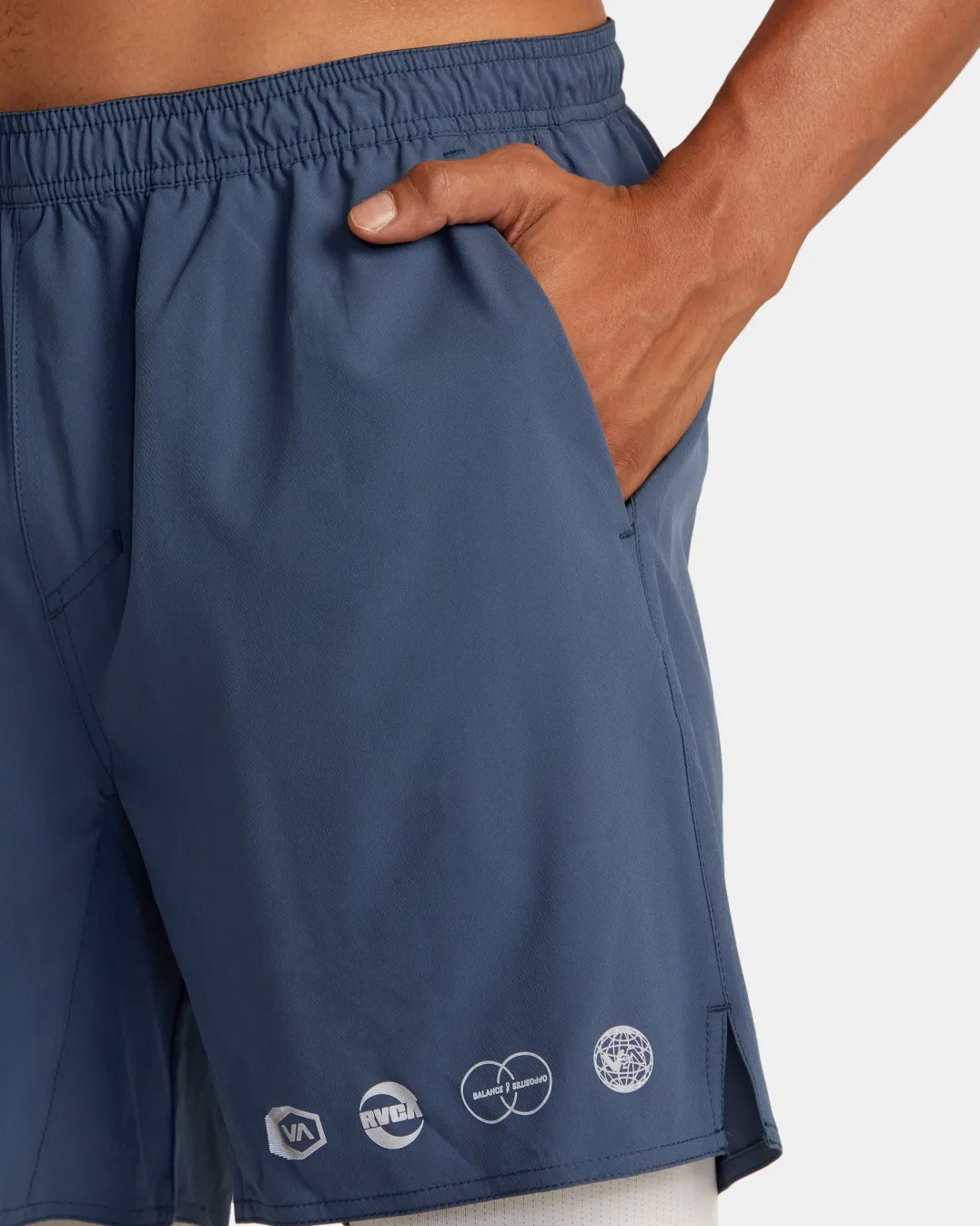 YOGGER TRAIN 2-IN-1 17" WORKOUT SHORTS
